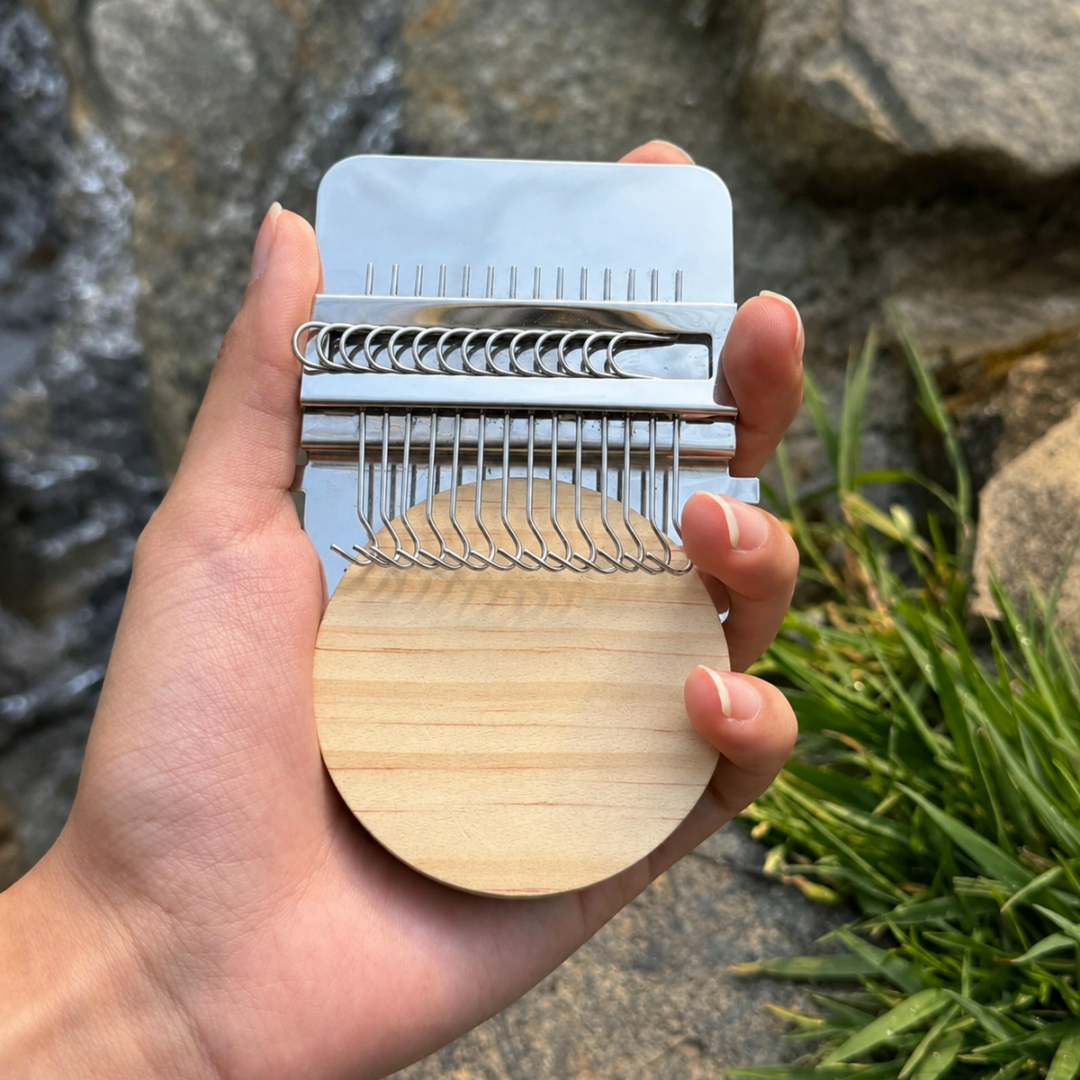 TricotBois™ – Kit de Tissage et Raccommodage en Bois