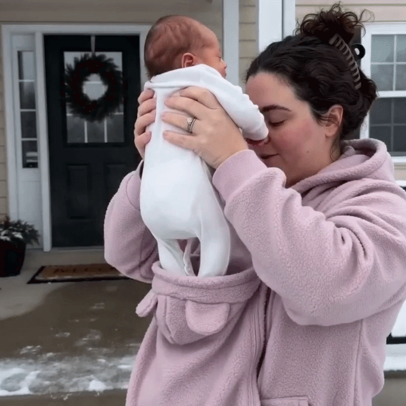 BébéDouillet™ – Sweat à Capuche Chaud avec Poche Câline pour Bébé